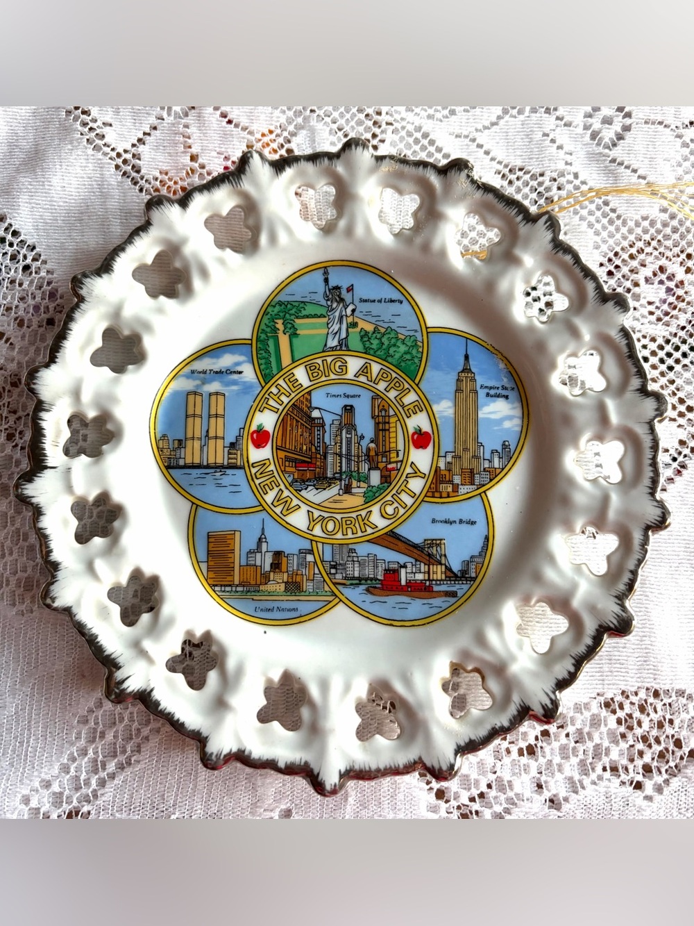 🍎Vintage NYC The Big Apple 7” Reticulated Decorative Plate Souvenir